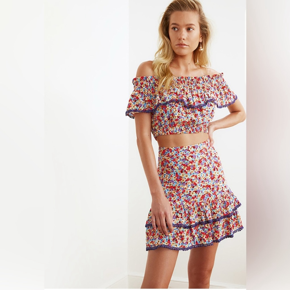 TRENDYOL Red Co-Ord Set top and mini skirt size small 2 pieces floral